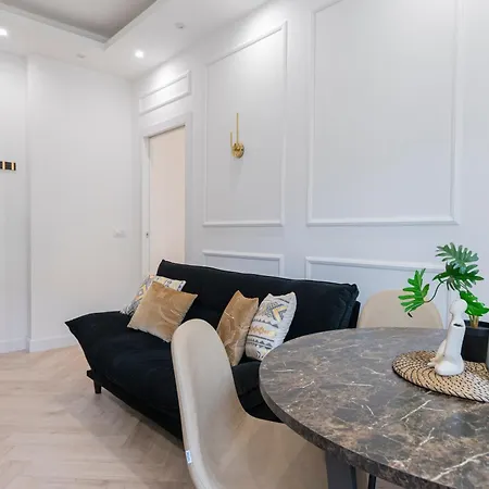 Luxury - Valassina 45 Apartman